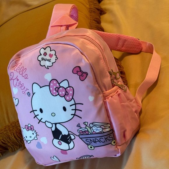 Hello Kitty Backpack - Picture 12 of 13